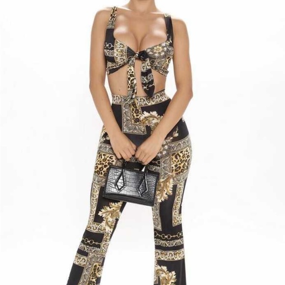 Fashion Nova matching pant set. Never worn. Size small. - Picture 2 of 2